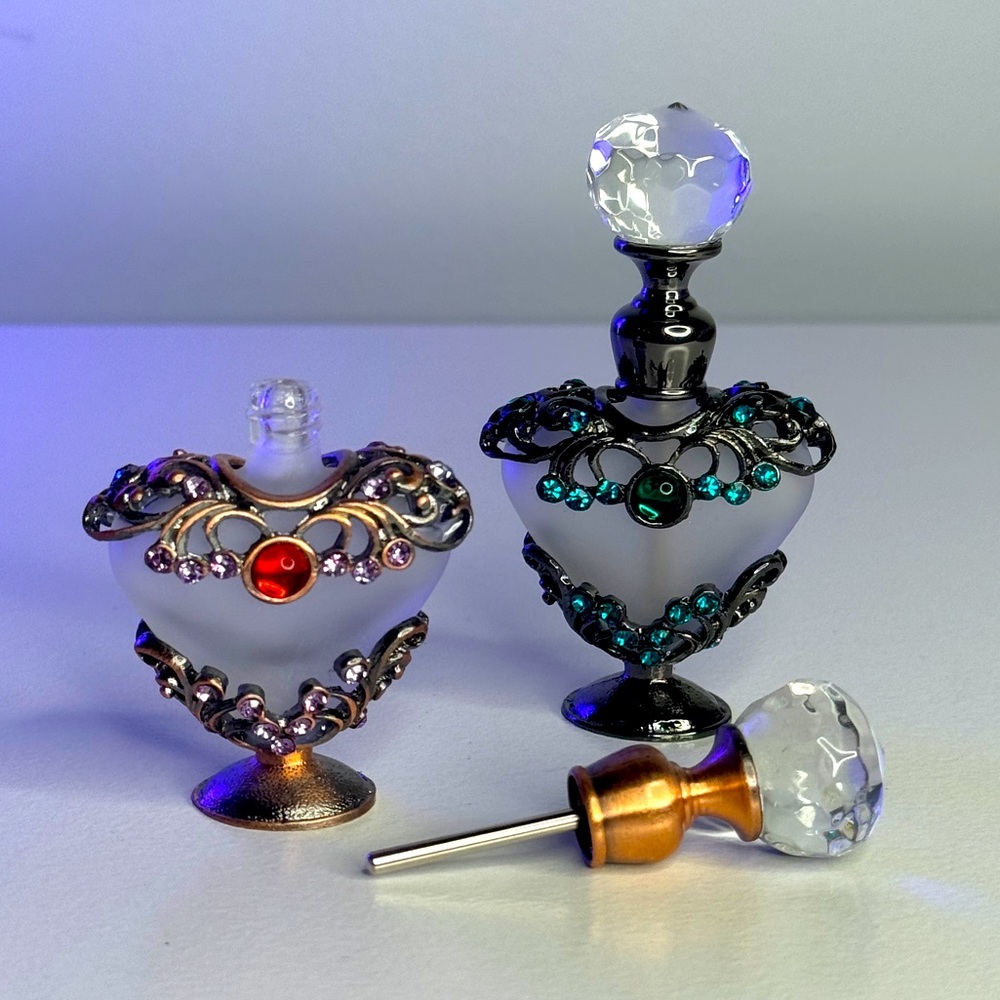 2 Empty perfume glass bottle heart-shaped frosted crystal